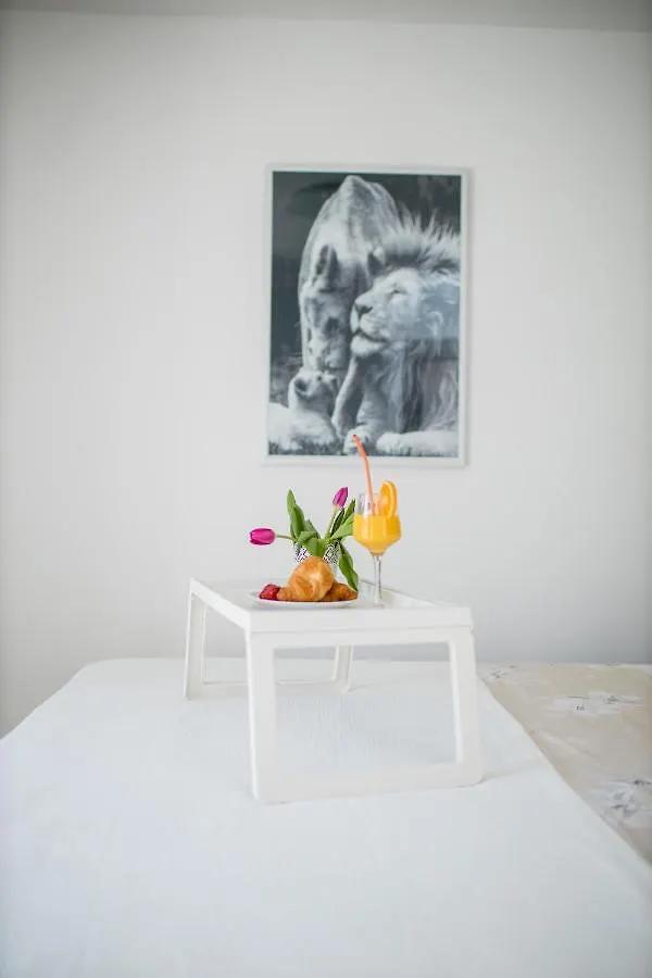 Willa Beautiful Holiday Home 